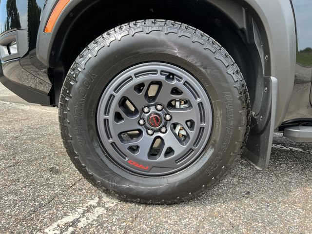 Used 2025 Nissan Frontier PRO-4X AWD/4WD image 16