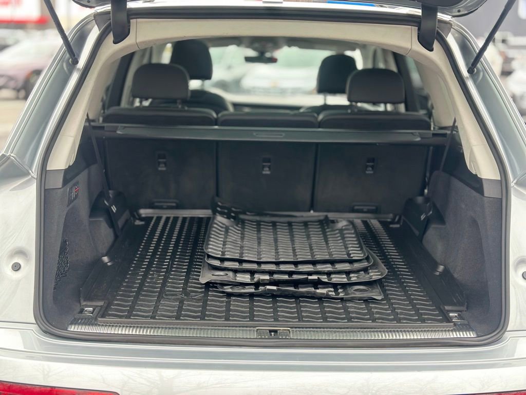 Used 2023 Audi Q7 3.0T Prestige w/ Prestige Package image 6