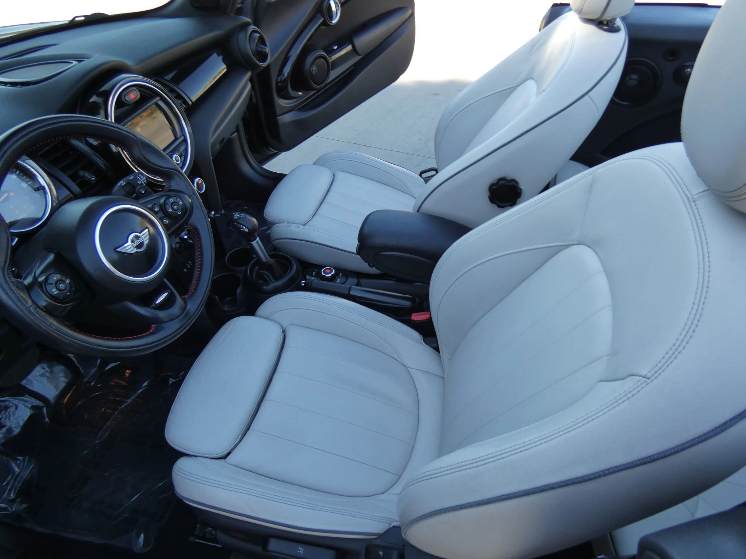 Used 2018 MINI Cooper S image 42