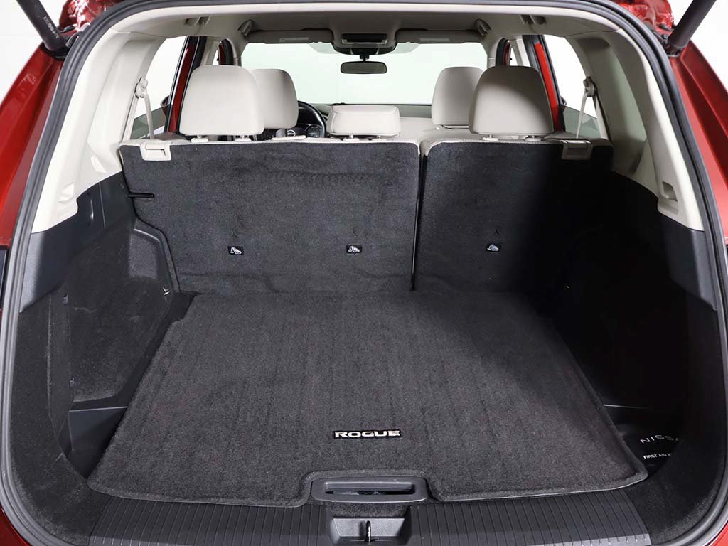Used 2025 Nissan Rogue SV AWD/4WD image 17