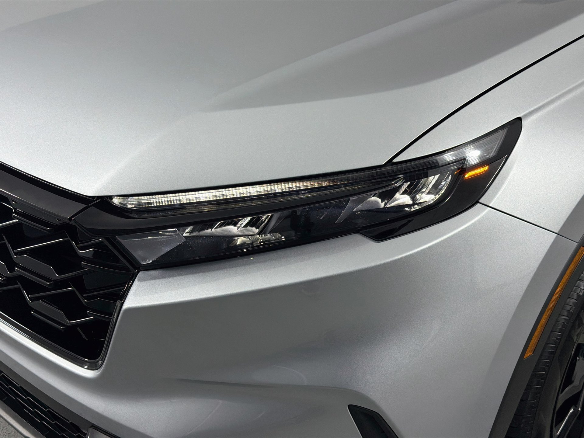 Certified 2025 Honda CR-V Sport-L image 9