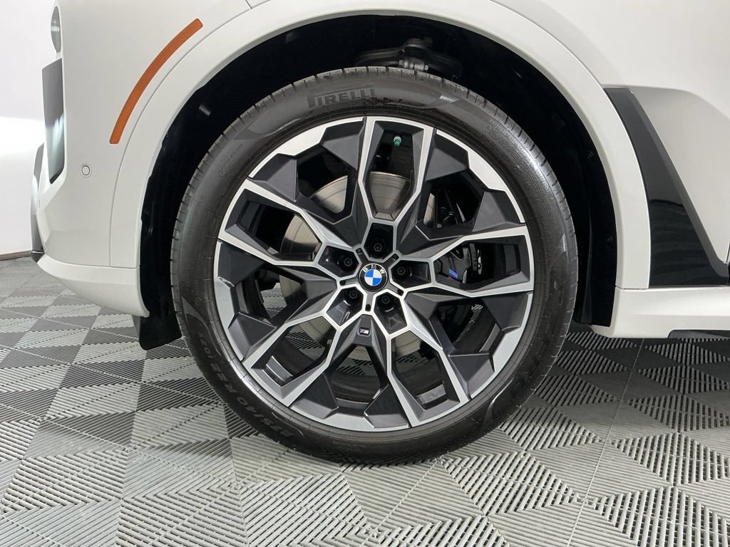 Certified 2026 BMW X7 M60i w/ Executive Package AWD/4WD image 38