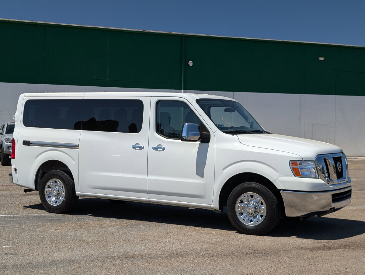 Used 2020 Nissan NV 3500 SV w/ Navigation Package image 1