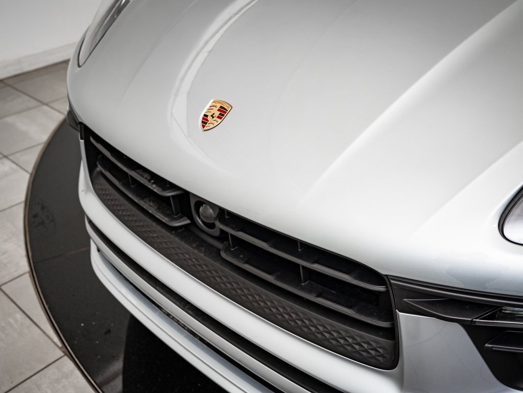 Used 2025 Porsche Macan image 15