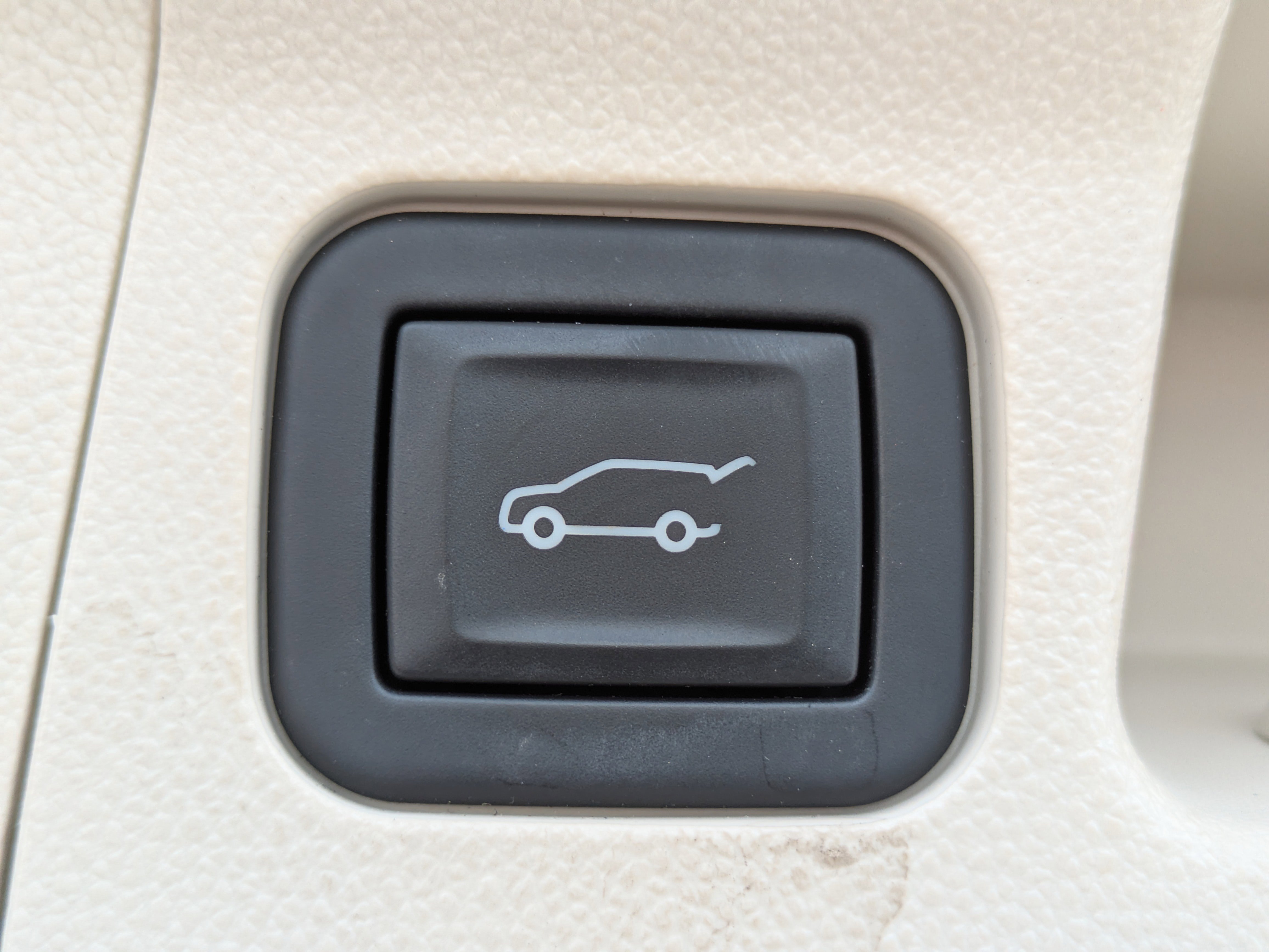 Used 2023 GMC Acadia Denali image 8