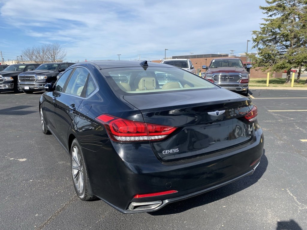 Used 2016 Hyundai Genesis 3.8 image 7