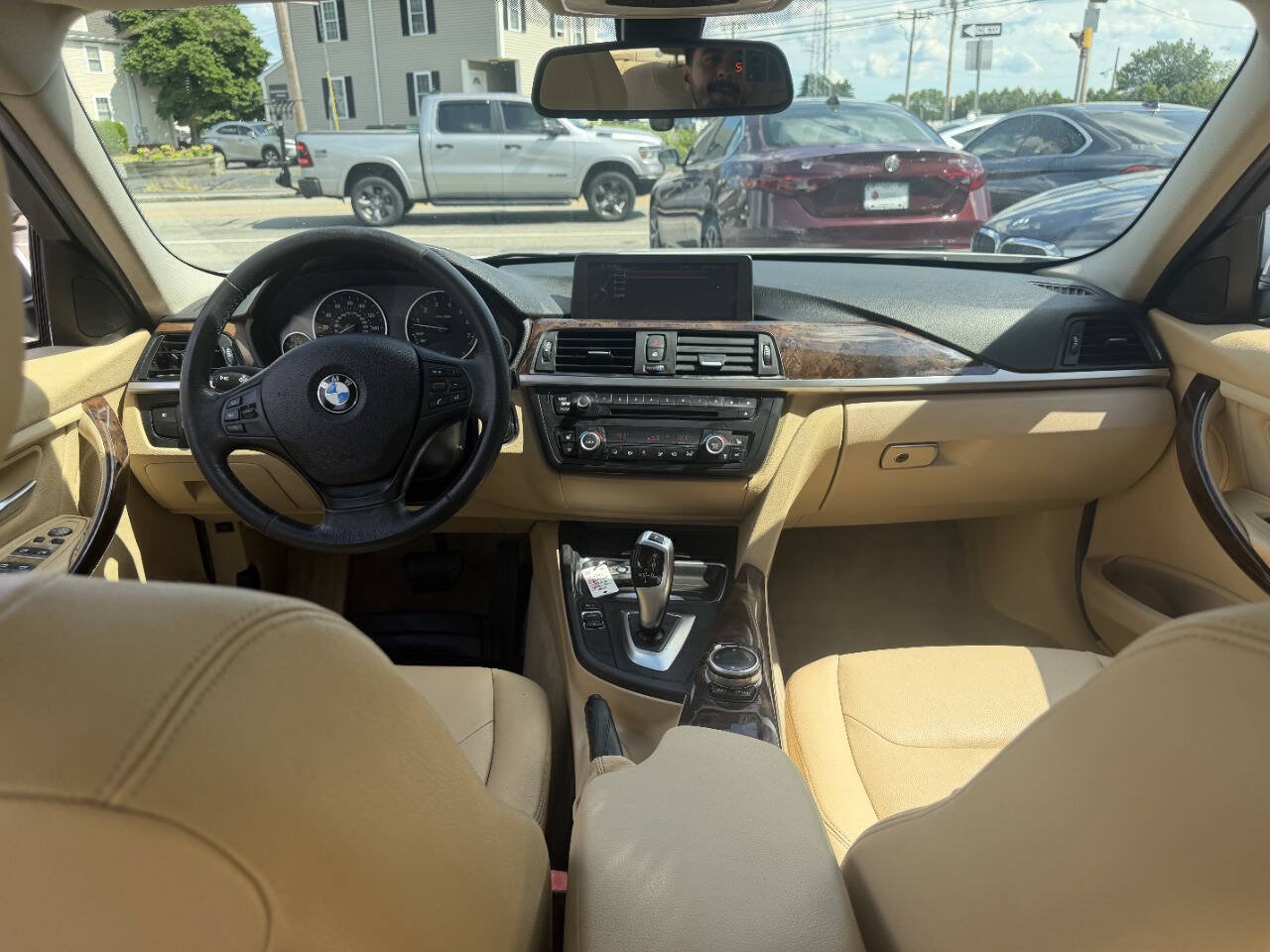 Used 2014 BMW 320i xDrive Sedan AWD/4WD image 22