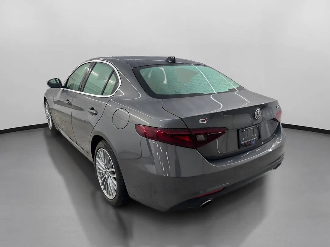 Used 2020 Alfa Romeo Giulia Ti w/ Quick Order Package 22X Lusso AWD/4WD image 7