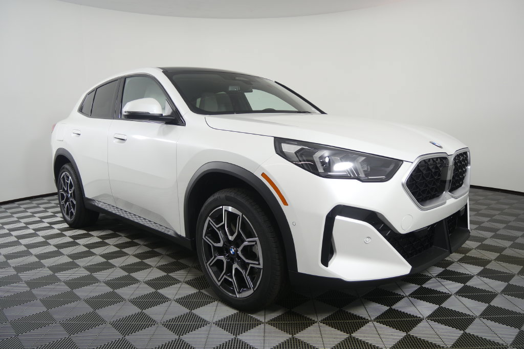 New 2027 BMW X2 xDrive28i AWD/4WD image 2