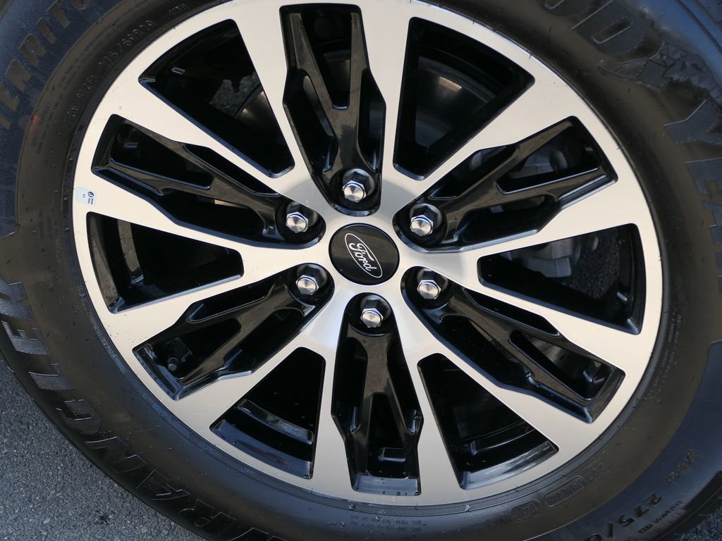 Used 2025 Ford Expedition Max Platinum AWD/4WD image 11