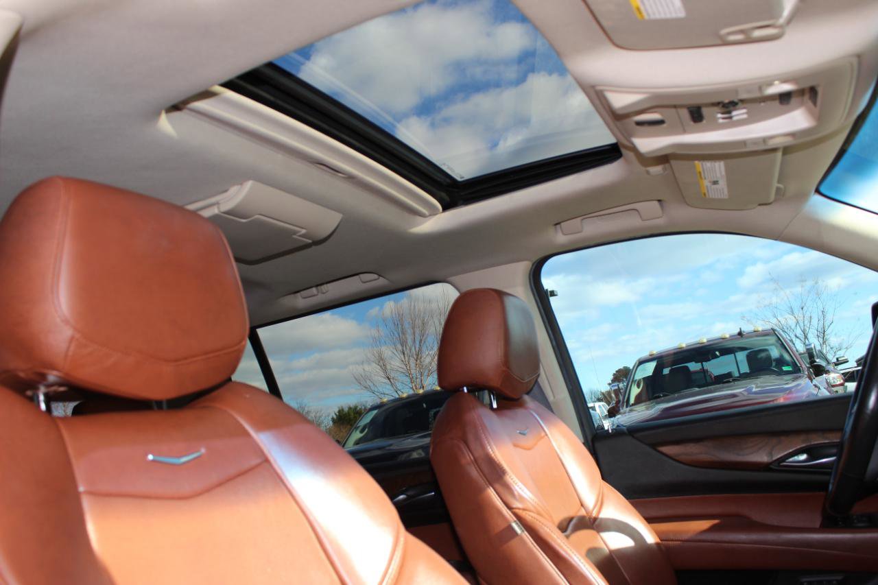 Used 2016 Cadillac Escalade ESV Premium AWD/4WD image 26