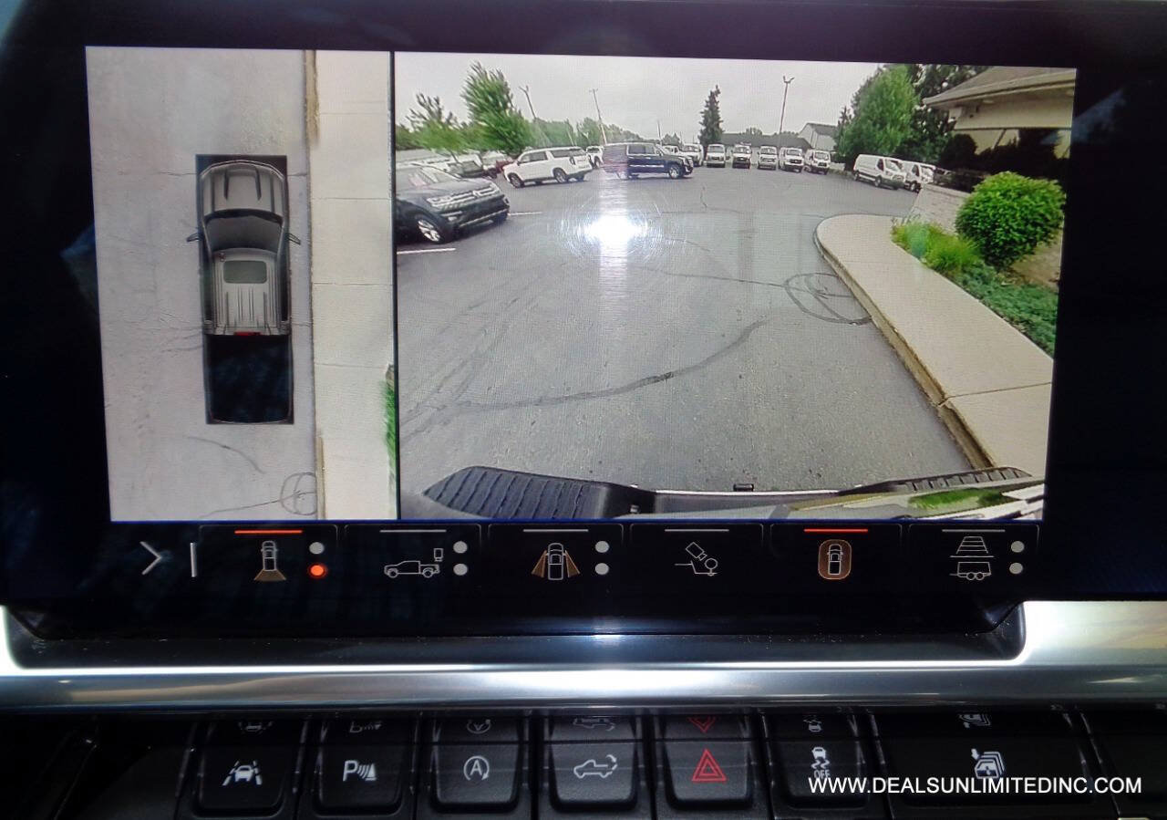 Used 2024 Chevrolet Silverado 1500 LTZ w/ LTZ Premium Package AWD/4WD image 19