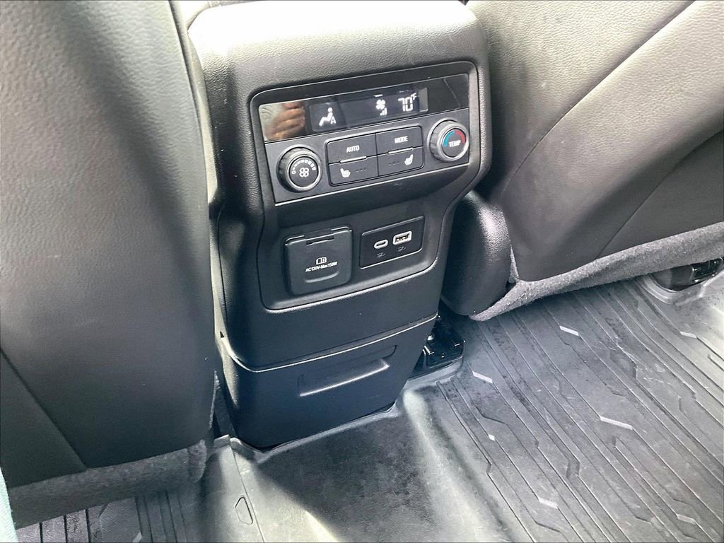 Used 2023 GMC Acadia Denali w/ Denali Ultimate Package AWD/4WD image 29