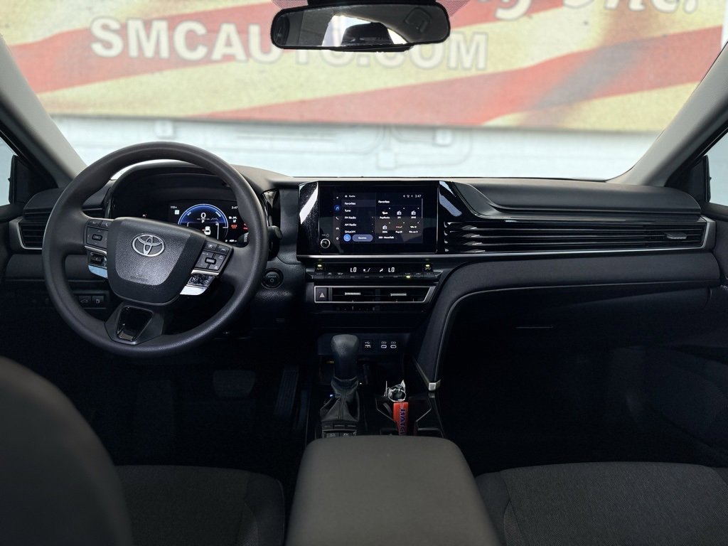 Used 2025 Toyota Camry LE image 19
