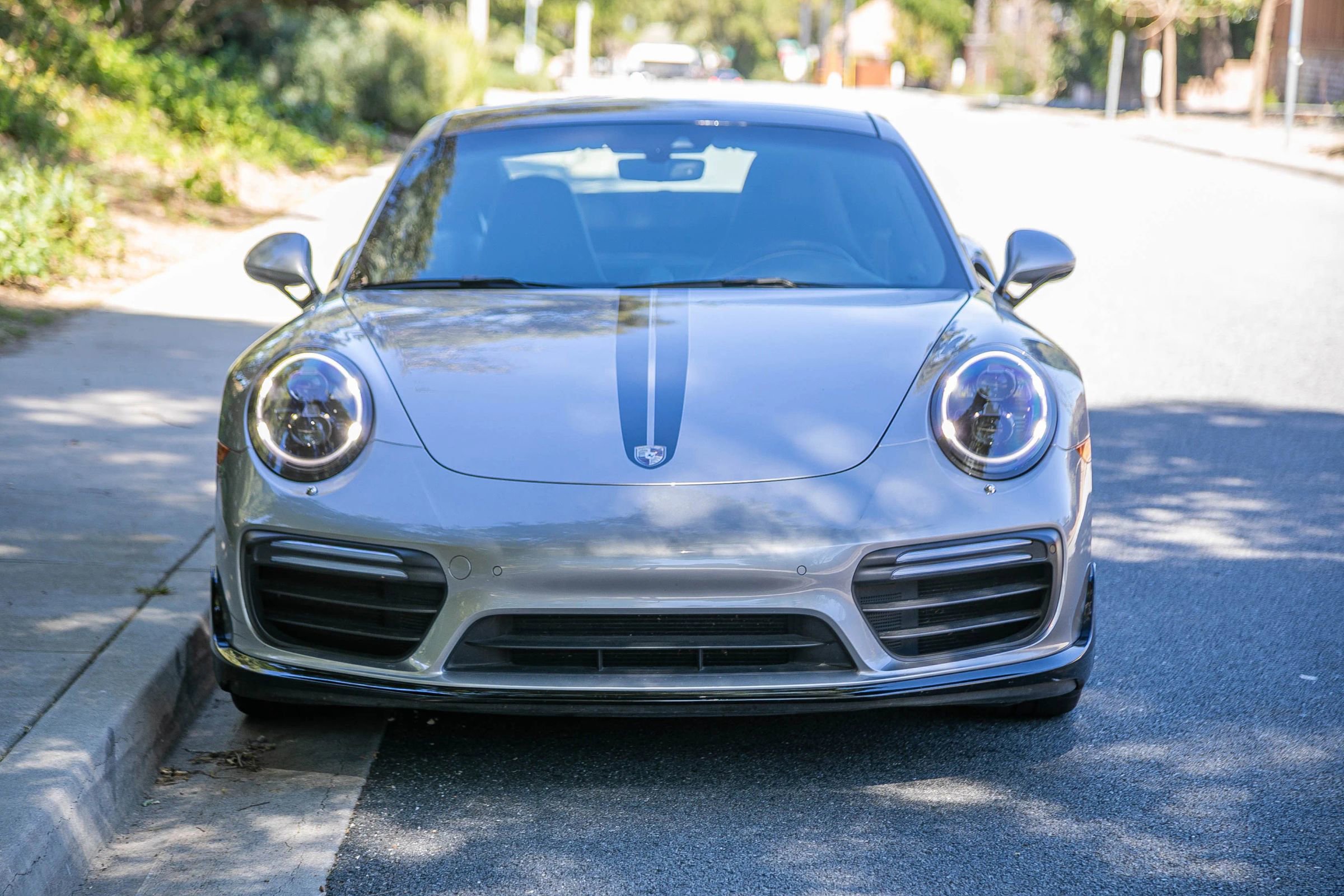 Used 2018 Porsche 911 Turbo S image 2