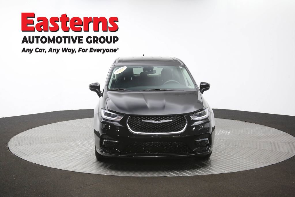Used 2023 Chrysler Pacifica Touring-L FWD image 54