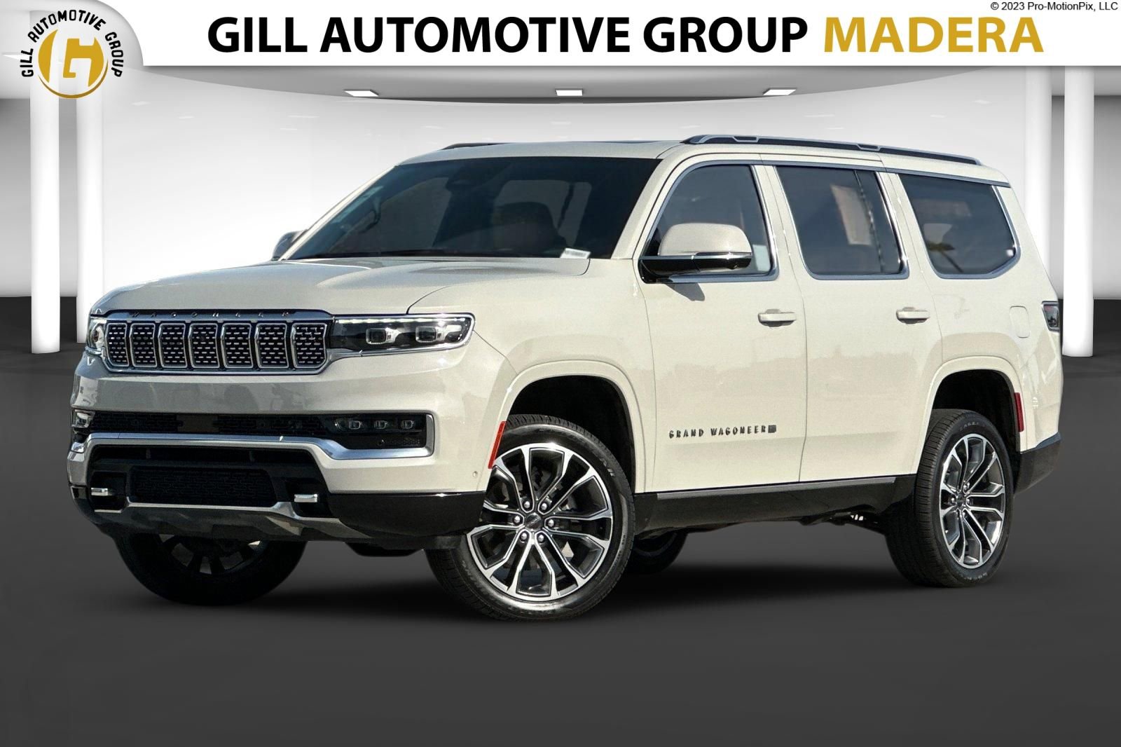 Used 2022 Jeep Grand Wagoneer Series III w/ Rear Seat Video Group 1 AWD/4WD video 1