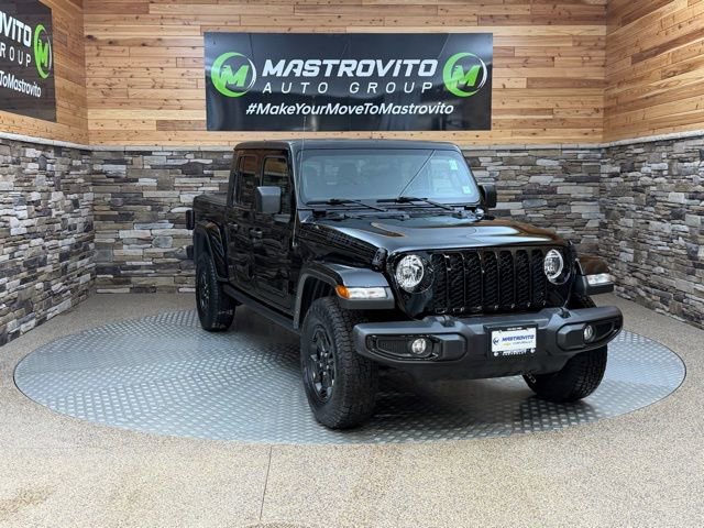 Used 2022 Jeep Gladiator Willys image 2