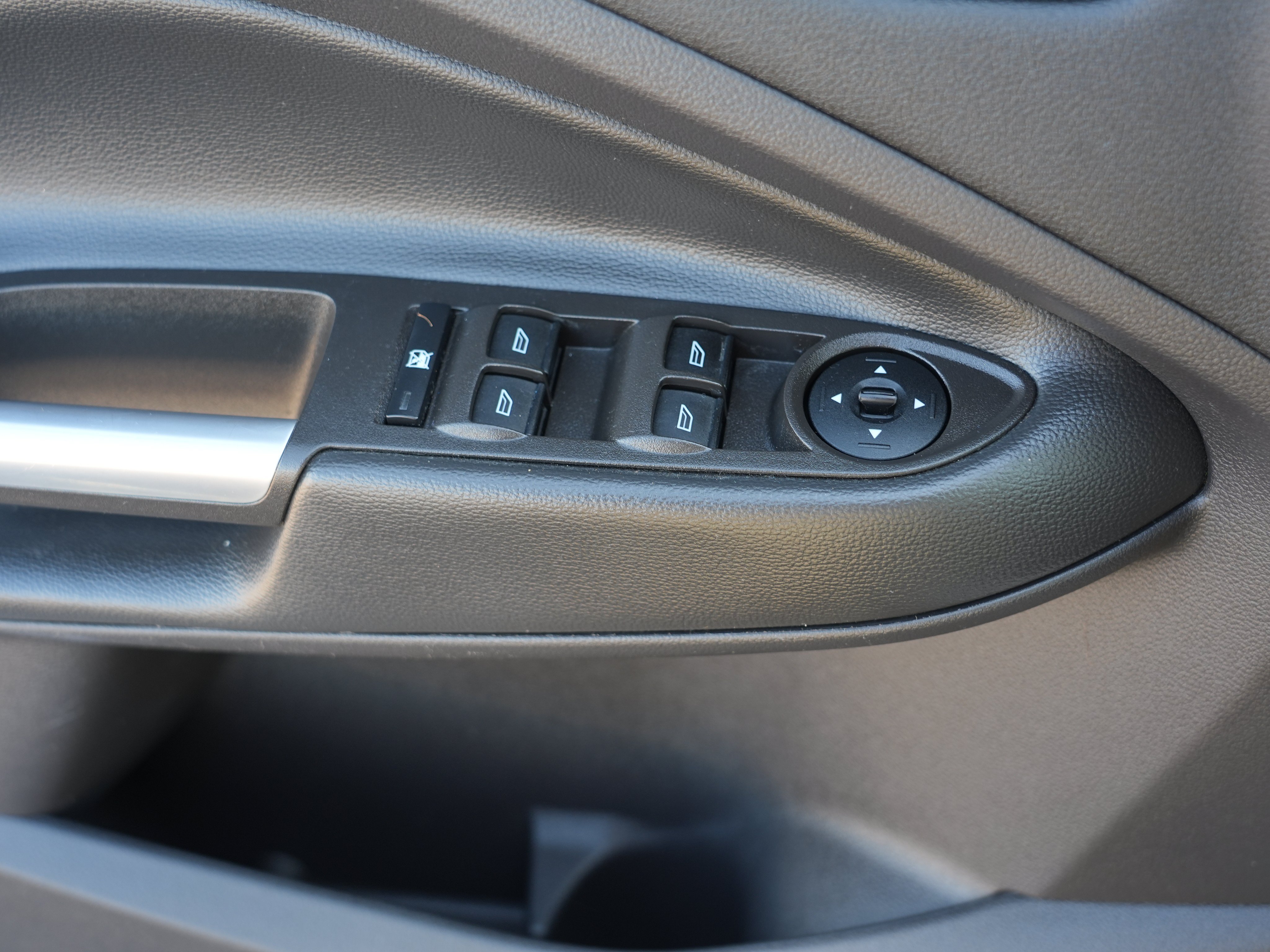 Used 2018 Ford Escape SE AWD/4WD image 17