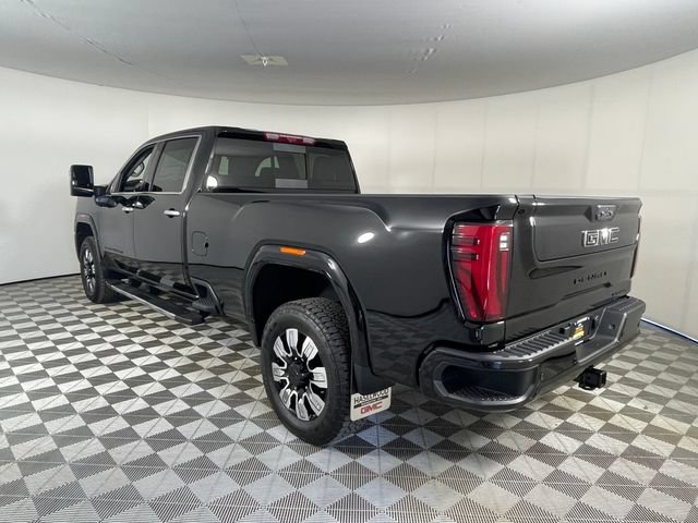 New 2026 GMC Sierra 3500 Denali w/ Denali Reserve Package AWD/4WD image 16