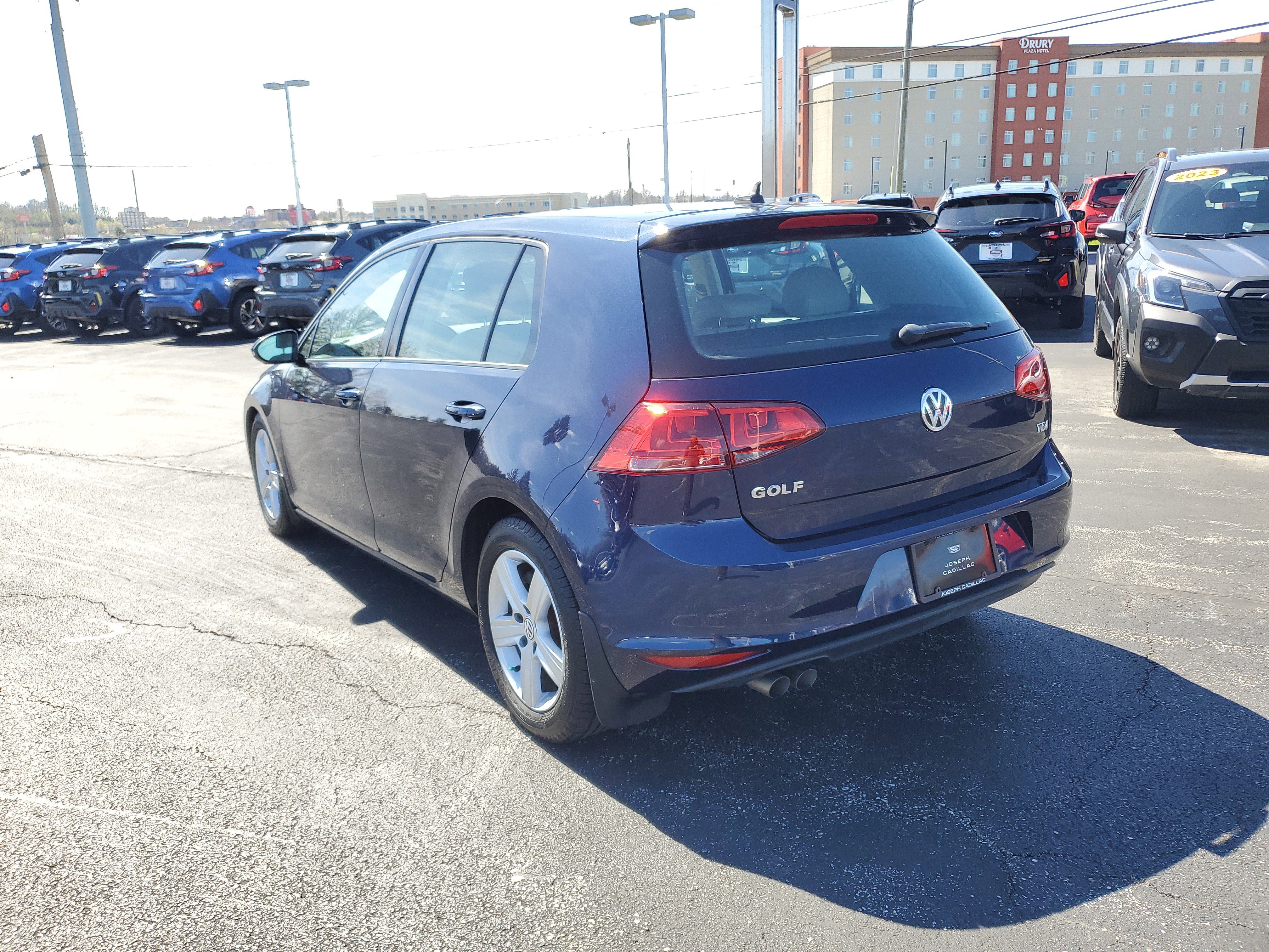 Used 2015 Volkswagen Golf TDI S image 2