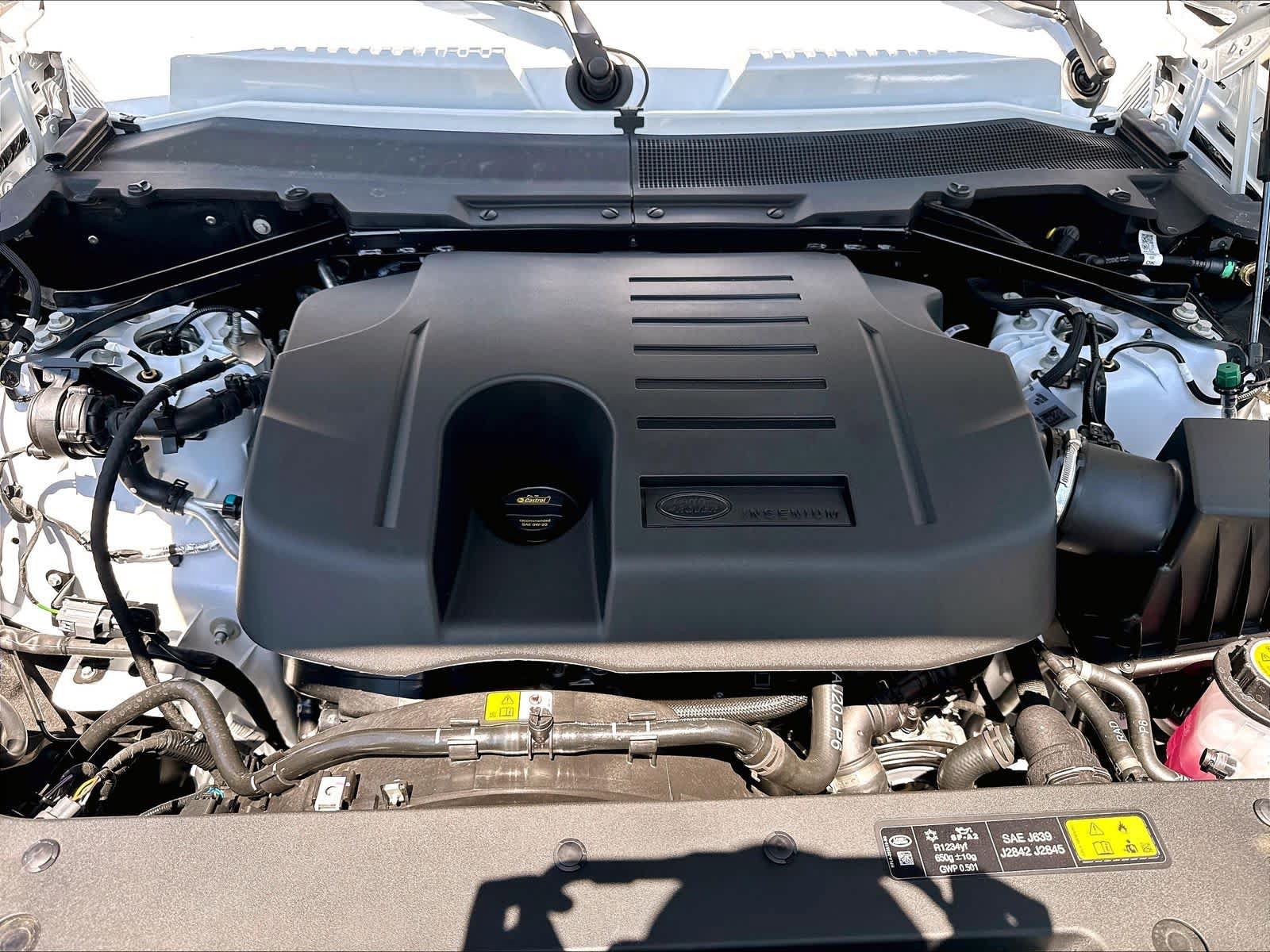 New 2026 Land Rover Defender 110 X-Dynamic SE AWD/4WD image 13