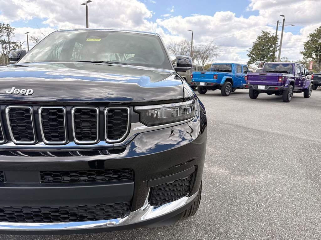 New 2026 Jeep Grand Cherokee L Laredo image 9