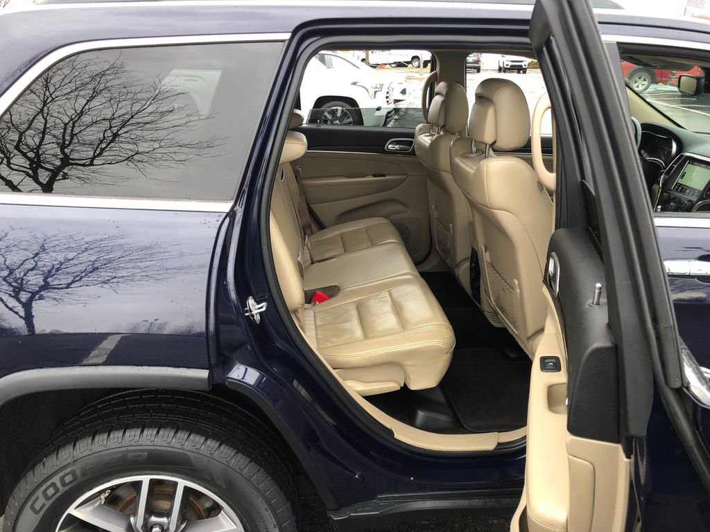 Used 2018 Jeep Grand Cherokee Limited AWD/4WD image 25