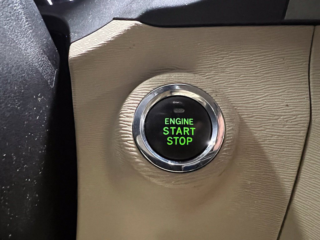 Used 2010 Toyota Venza AWD image 24