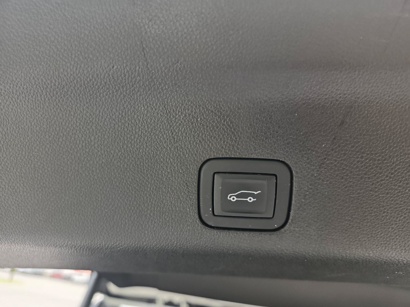 Certified 2026 GMC Yukon AT4 w/ LPO, Floor Liner Package AWD/4WD image 7