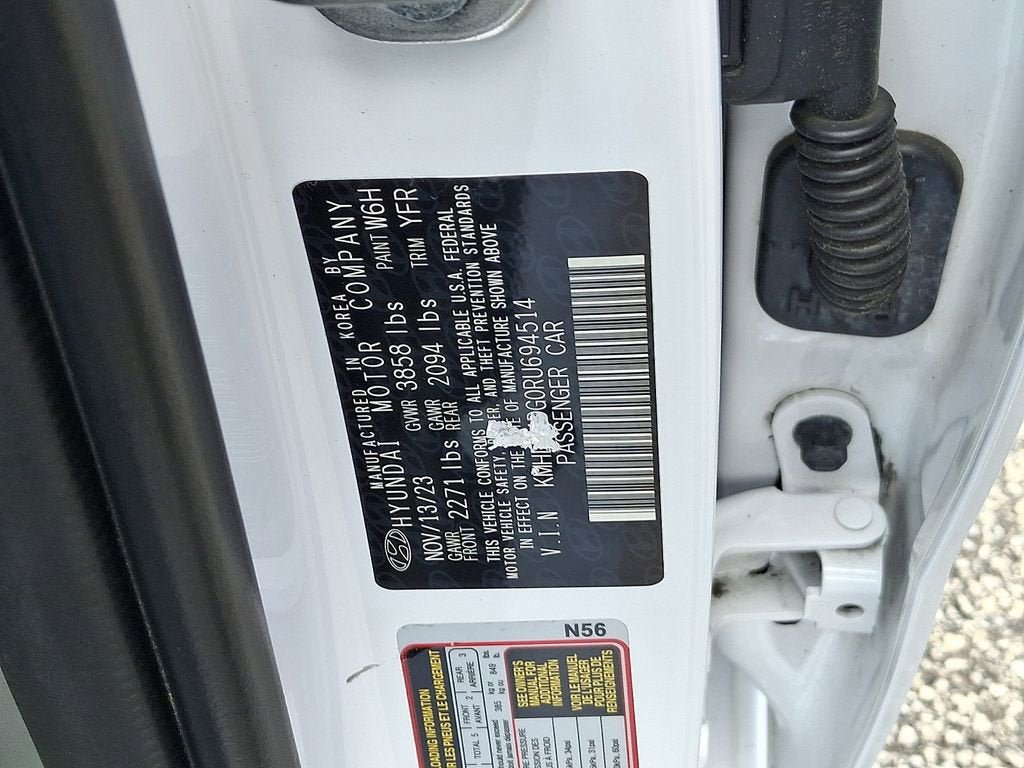 Used 2024 Hyundai Elantra SEL FWD image 31