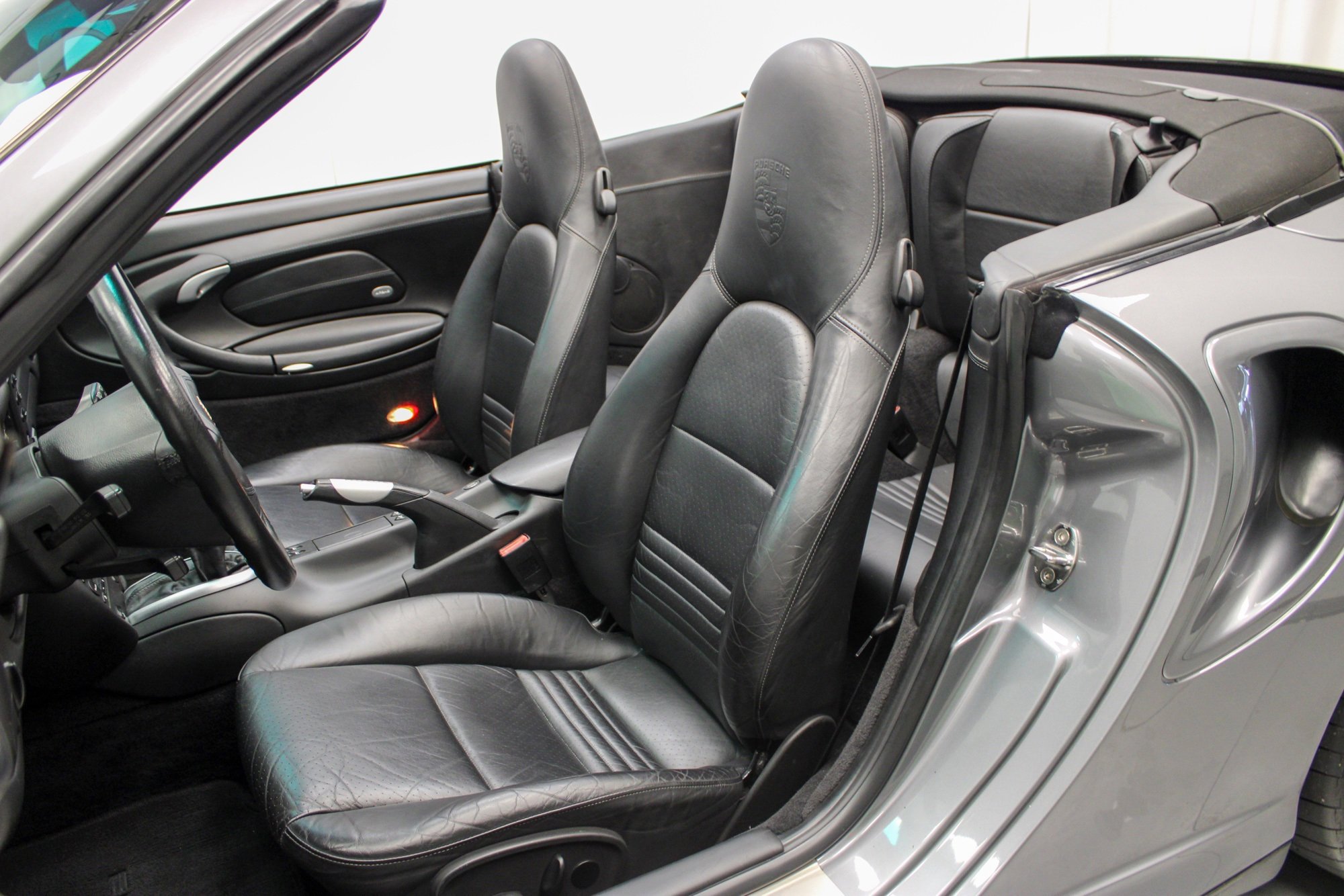 Used 2004 Porsche 911 Turbo image 4
