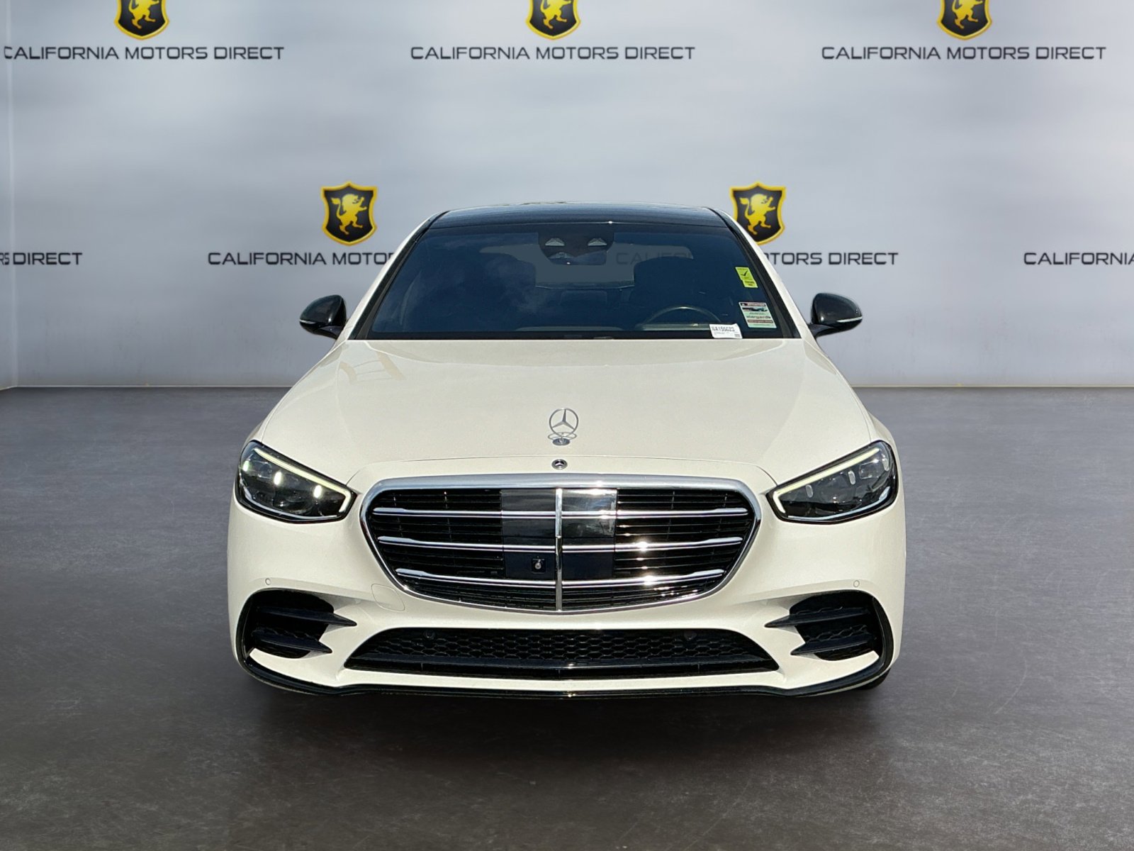 Used 2022 Mercedes-Benz S 580 4MATIC Sedan w/ AMG Line Package image 2