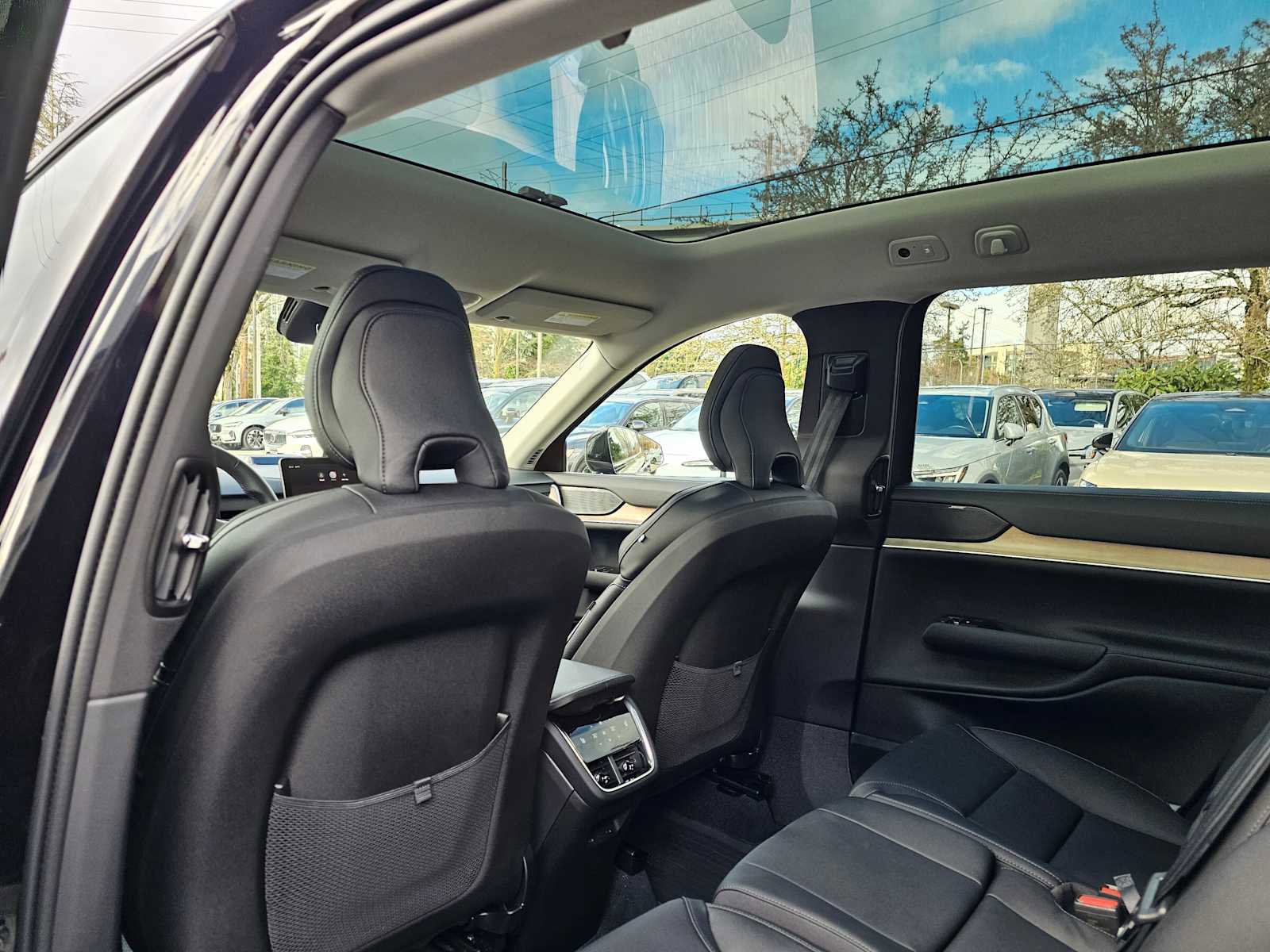 Used 2025 Volvo EX90 Ultra image 21