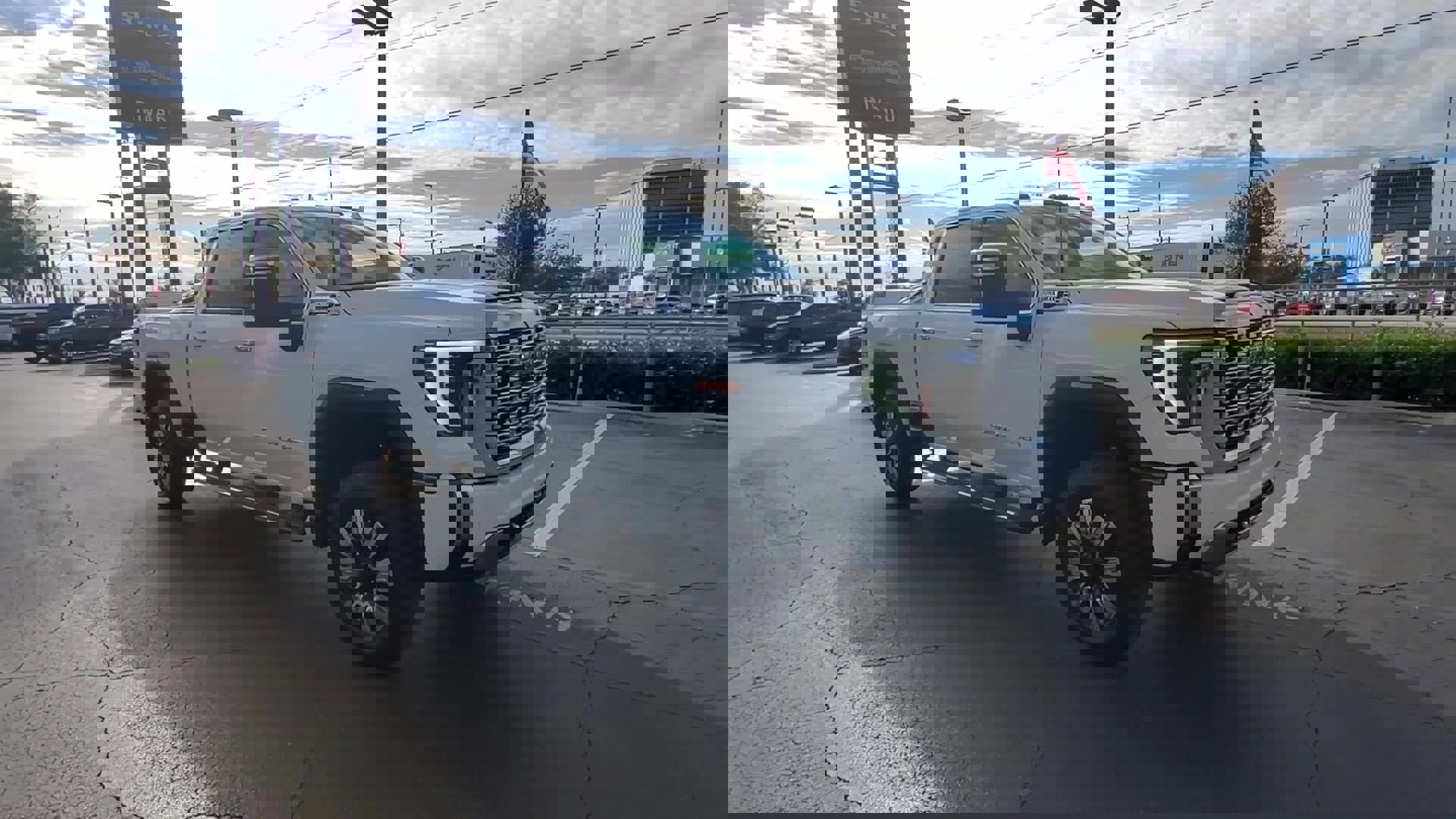 Used 2024 GMC Sierra 3500 Denali image 34