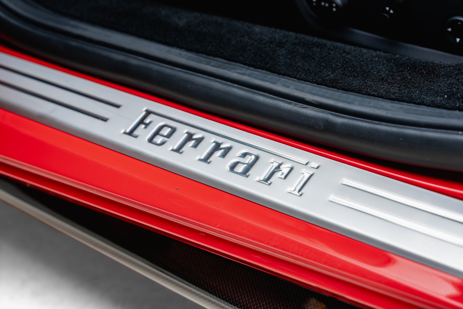 Used 2018 Ferrari 488 GTB RWD image 35