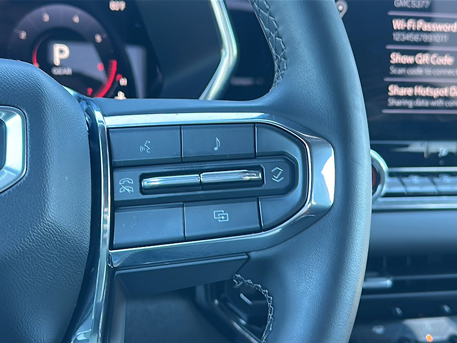 New 2026 GMC Canyon Elevation w/ Convenience Package image 19