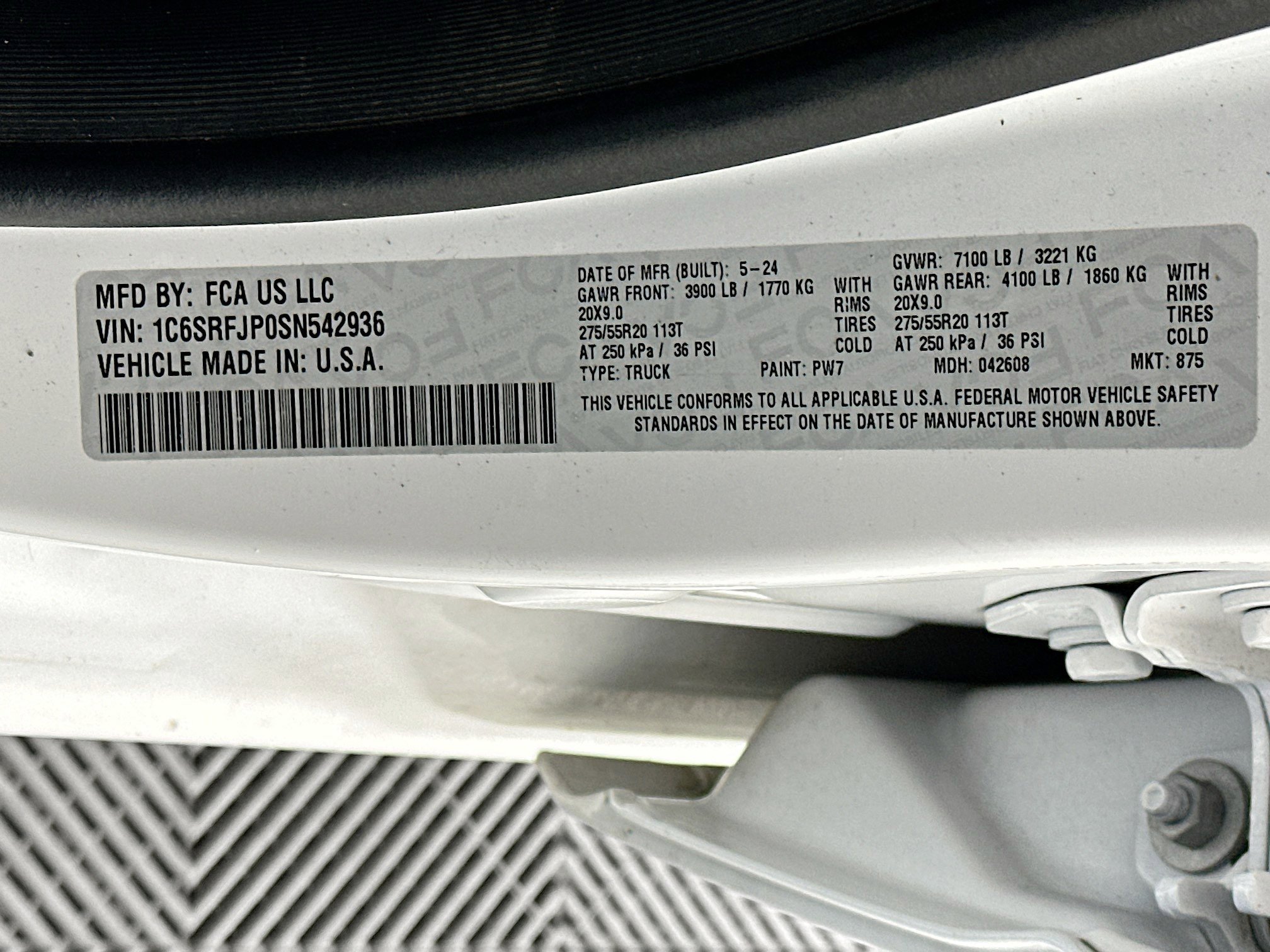 Used 2025 RAM 1500 Laramie image 12