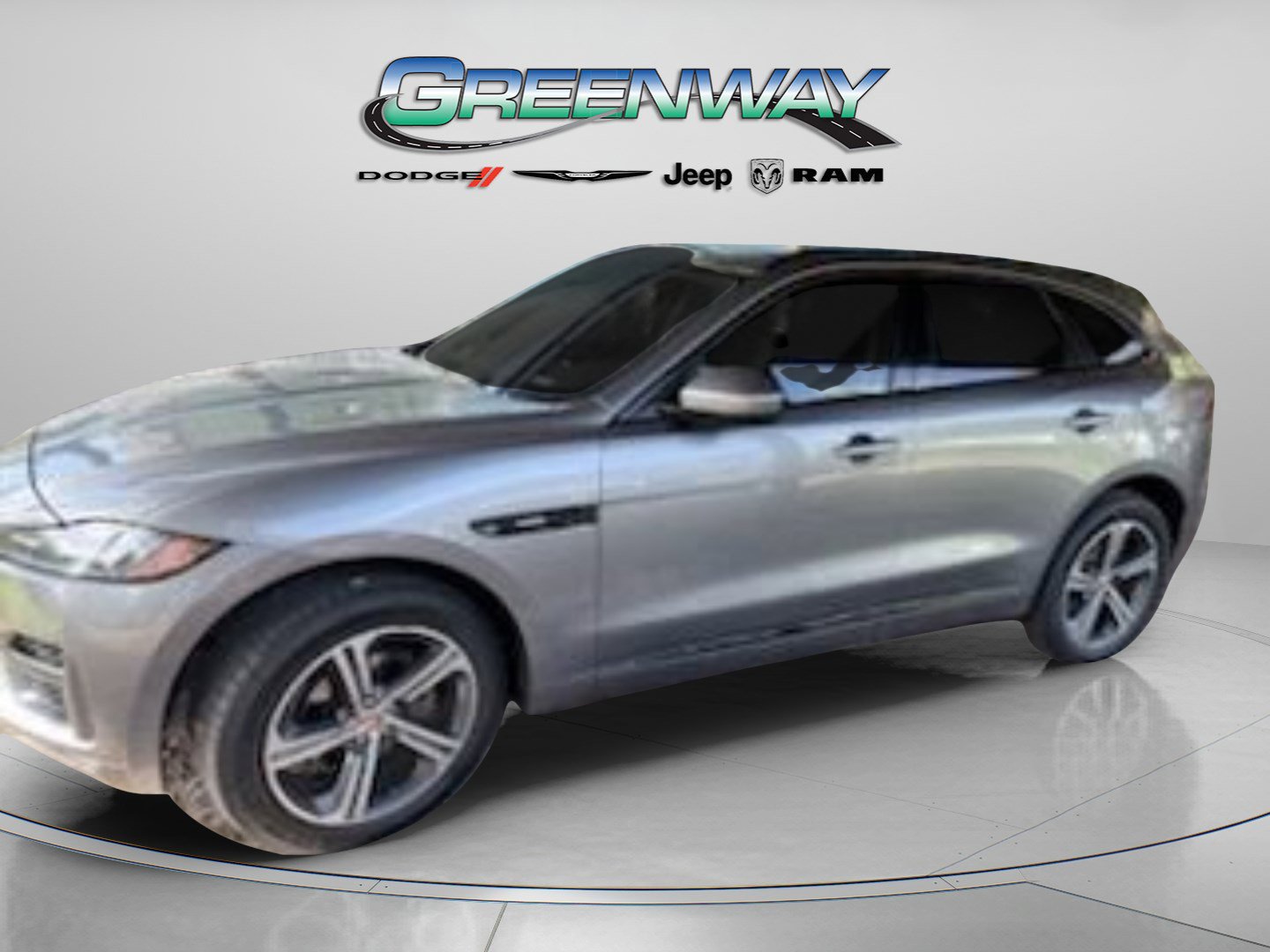 Used 2020 Jaguar F-PACE R-Sport image 6