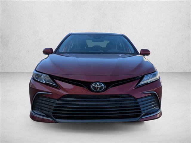 Used 2022 Toyota Camry LE image 2