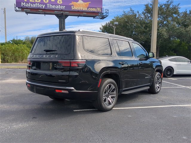 Used 2024 Jeep Wagoneer Series II w/ Flexible Seating Group image 6