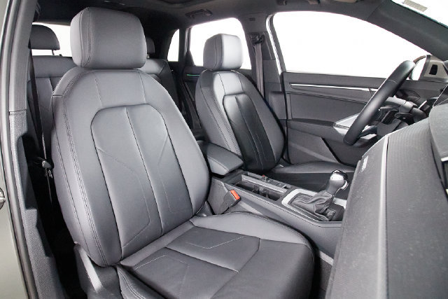 Used 2022 Audi Q3 2.0T Premium Plus w/ Premium Plus Package AWD/4WD image 30