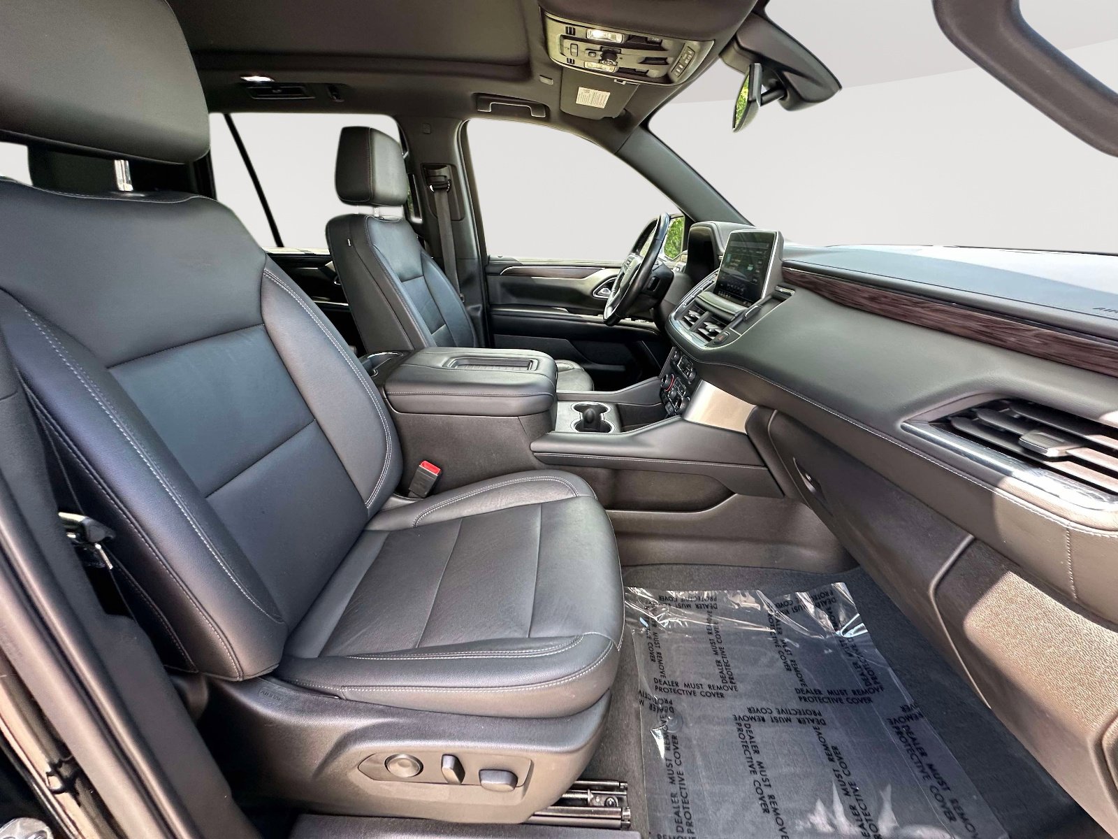 Used 2021 Chevrolet Tahoe Z71 w/ Z71 Off-Road Package AWD/4WD image 29