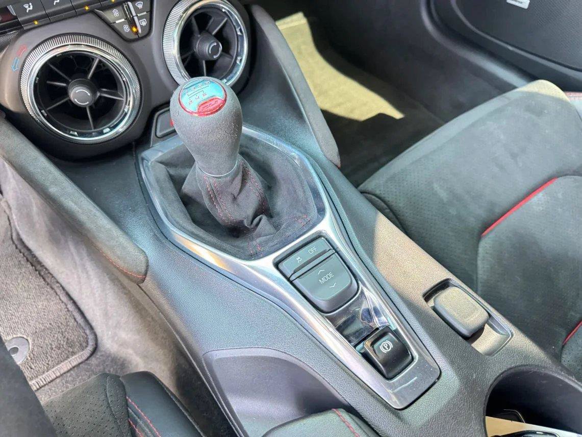 Used 2017 Chevrolet Camaro ZL1 RWD image 20