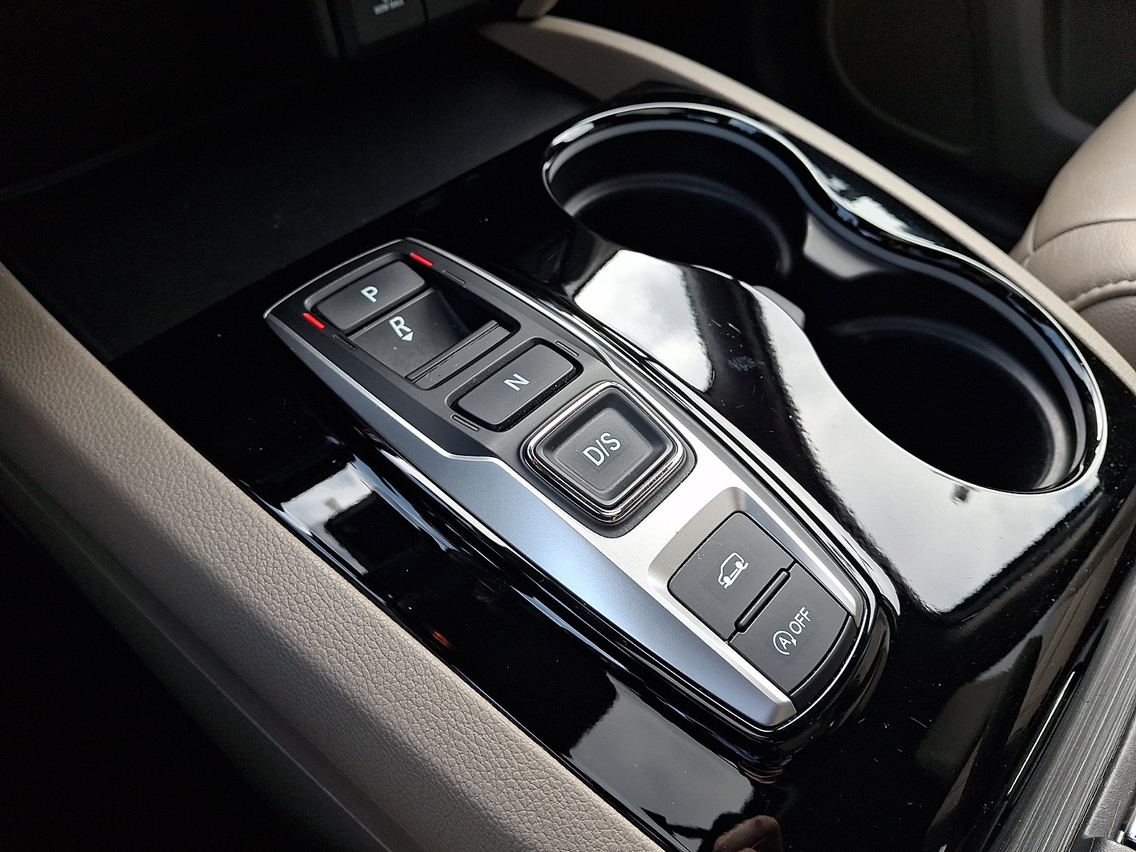 Used 2020 Honda Pilot Touring image 17