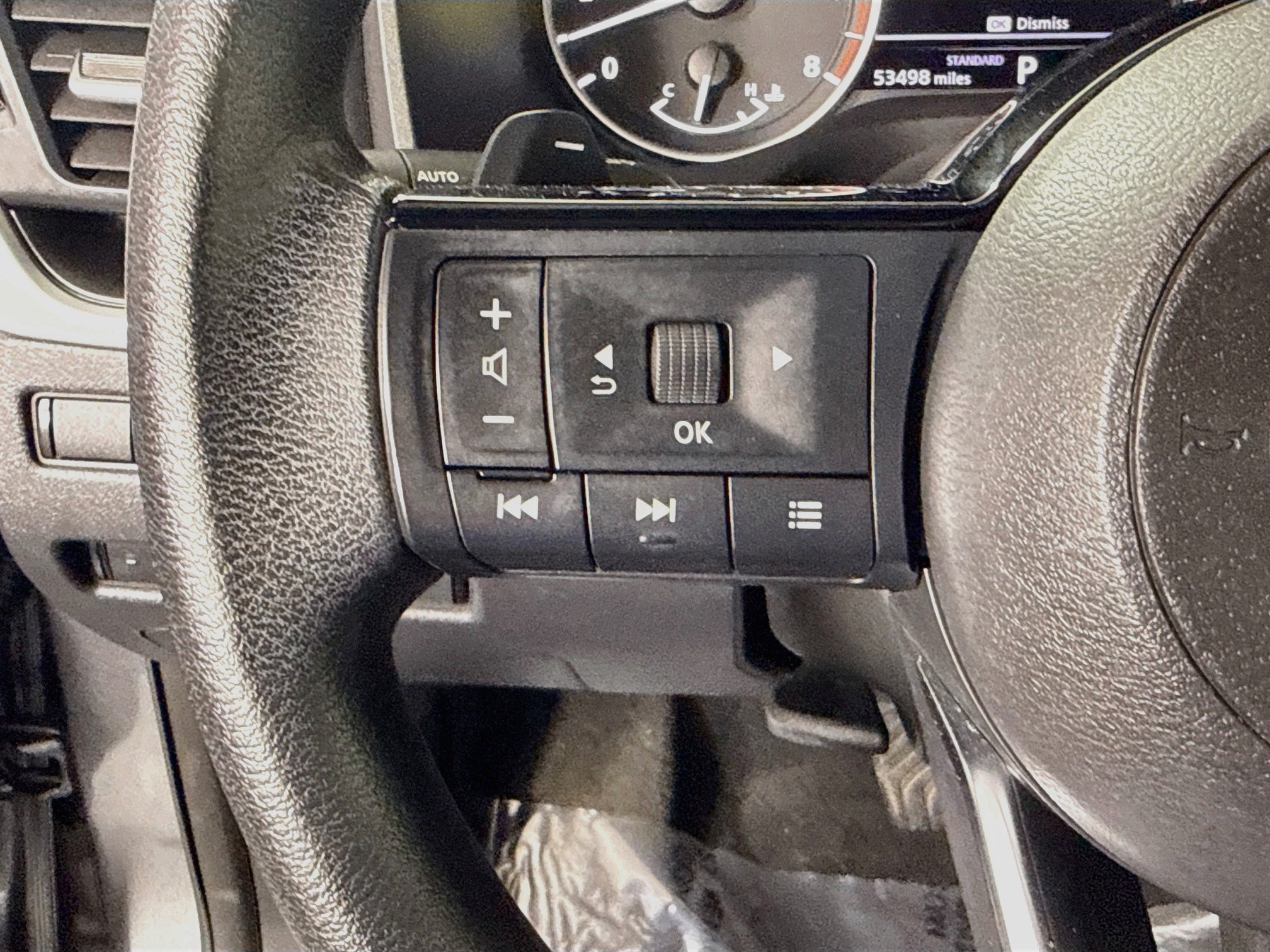 Used 2023 Nissan Rogue SV FWD image 14