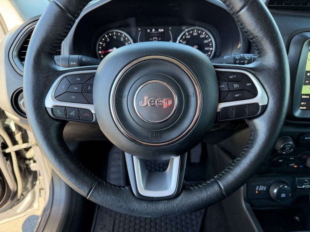 Used 2023 Jeep Renegade Latitude w/ Premium Group image 15