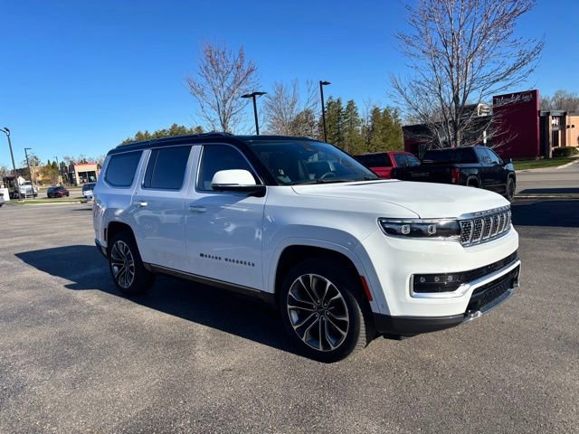 Used 2022 Jeep Grand Wagoneer Series III w/ Rear Seat Video Group 1 AWD/4WD image 4