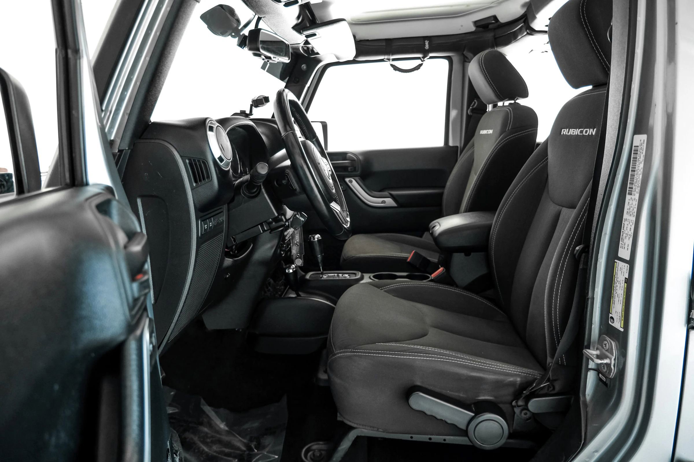 Used 2014 Jeep Wrangler Unlimited Rubicon w/ Max Tow Package image 3