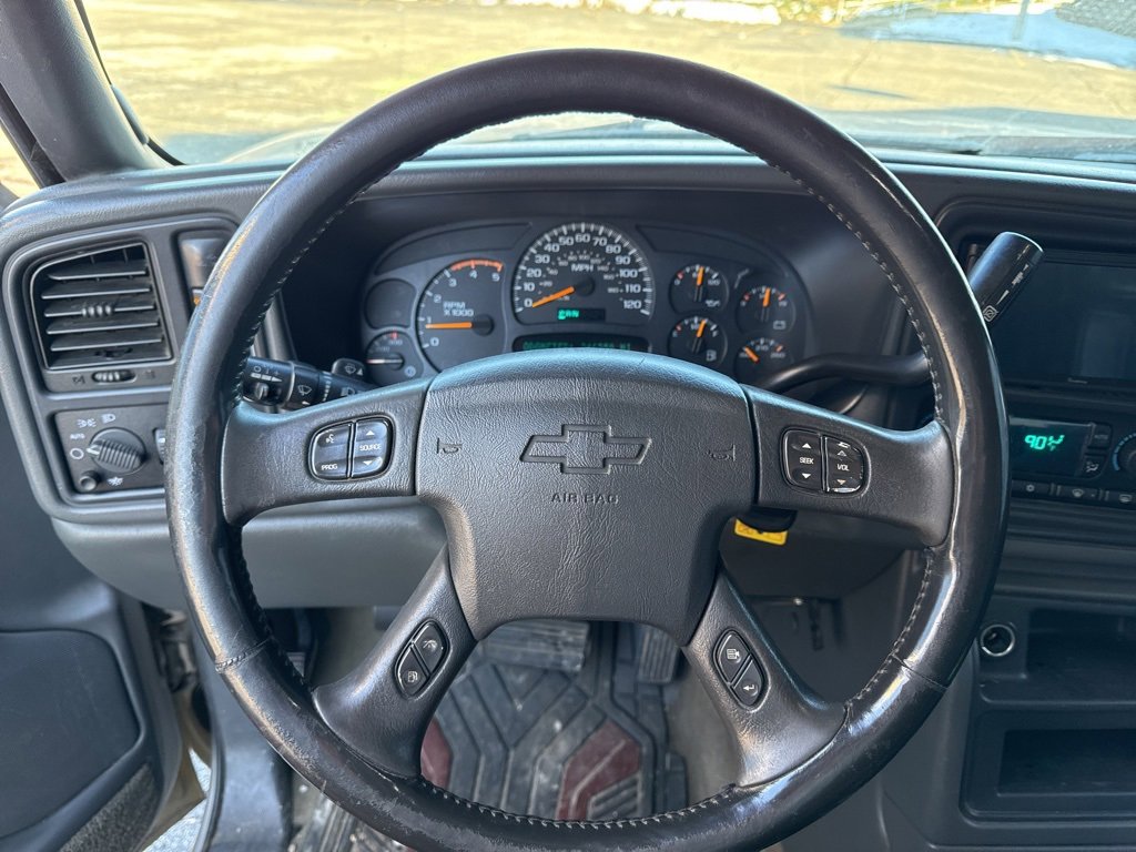 Used 2004 Chevrolet Silverado 2500 LT w/ Heavy-Duty Power Package image 29